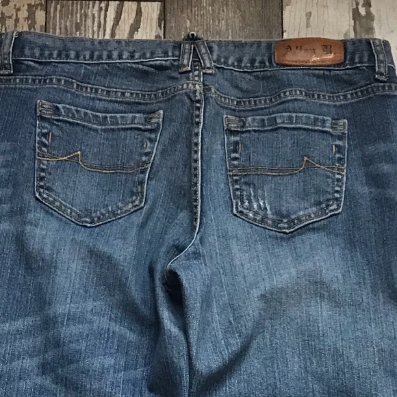 Allen B by Allen Schwartz distressed straight leg stretch jeans size 10 - Picture 7 of 9